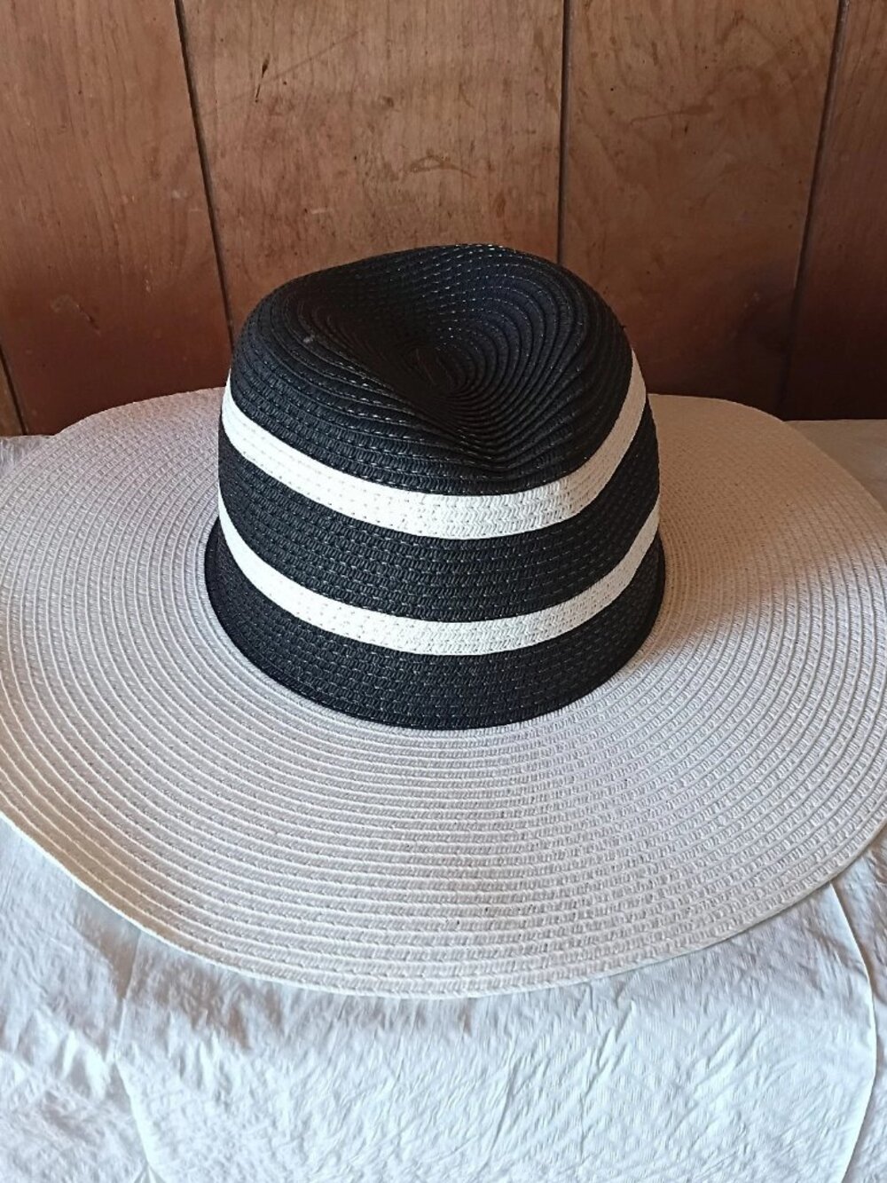 Jones New York Wide Brim Sun Hat Black White Paper Straw NWT One Size